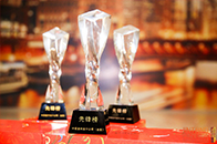【腾讯家居 设计频道】3月22日，金堂奖2018年度颁奖盛典在iADC国际艺展中心盛大举行。在系列活动中，首次发布并引发行业瞩目的中国青年设计师先锋榜全国榜单正...