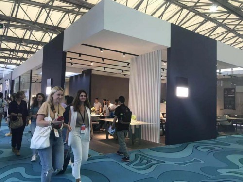 9月9日-9月12日，第25届中国国际家具展览会在上海浦东新国际博览中心如期开展，在这里汇聚了1500家海内外顶尖家居品牌，他们紧跟前沿的设计趋势，成就创意新潮...