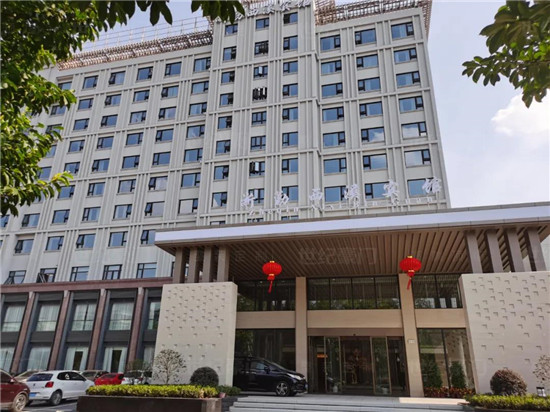 HOTEL RENOVATION浙勤西溪宾馆项目档案▧ 项目名称：浙勤西溪宾馆装修▧ 项目地址：杭州市西湖区天目山路329号▧ 项目类型：宾馆▧ 服务内容：吊顶...