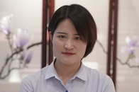 百忙之中，靓丽大方的销售经理张纪田接受了腾讯家居红木记者的随机采访，讲述了她眼中的“巧夺天工”，也透露了巧夺天工中层干部稳定率高达96%以上的原因。