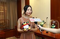 由国寿红木主办的中式生活美学沙龙举行，瑞宝城珠宝常务副总经理陈钰欣接受腾讯家居采访。
