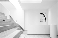 美林设计机构（M-Design），总部位于广州，源自1999年创立的广州市美林文化传播有限公司，是一家集建筑室内设计、软装设计、家具布艺定制、家居产品、艺术品整...