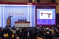 黄花梨供案更是成功刷新了中国古典家具世界拍卖纪录，创下了亿元奇迹！