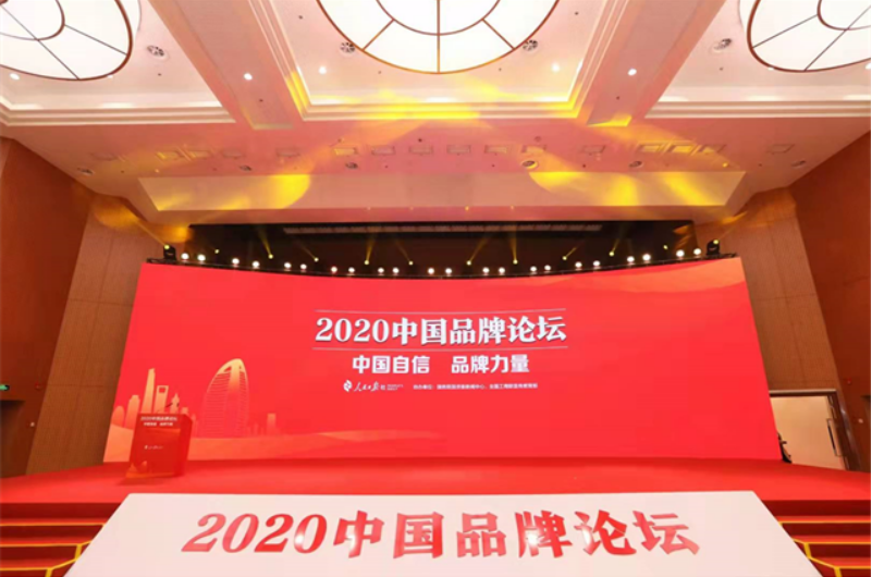 恒洁在过去的2021年不论是品牌价值、研发创新，还是行业破圈、社会责任，多个方面都有了令人瞩目的提升和突破，获得了行业内外广泛的关注与认可。