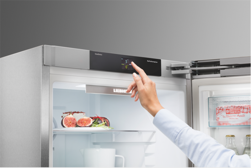 与生活息息相关的家居厨电里，冰箱始终拥有不可或缺的位置。在健康饮食与品质生活要求不断提升的当下，食材保鲜与分类存储的标准也迈入新的阶段。