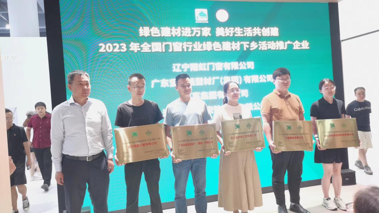 e85828f0af9b078bb39375265fdde76