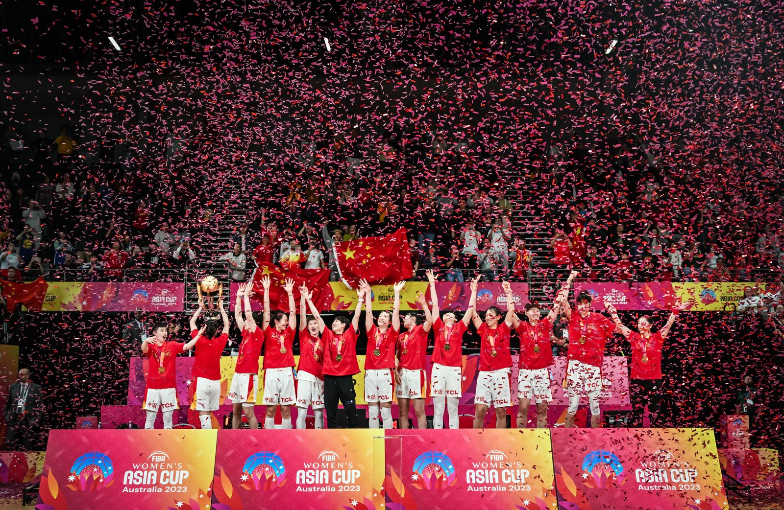 北京时间2023年7月2日下午，在澳大利亚悉尼举行的2023年女篮亚洲杯决赛中，中国女篮以73比71击败日本队，时隔12年再次夺得亚洲杯冠军。这是中国女篮自19...