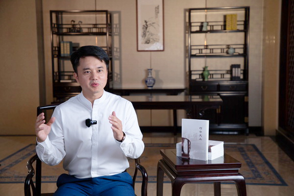 《大国匠心&大国工厂》栏目策划人、品牌红木CEO林伟华谈什么是大国工厂。
