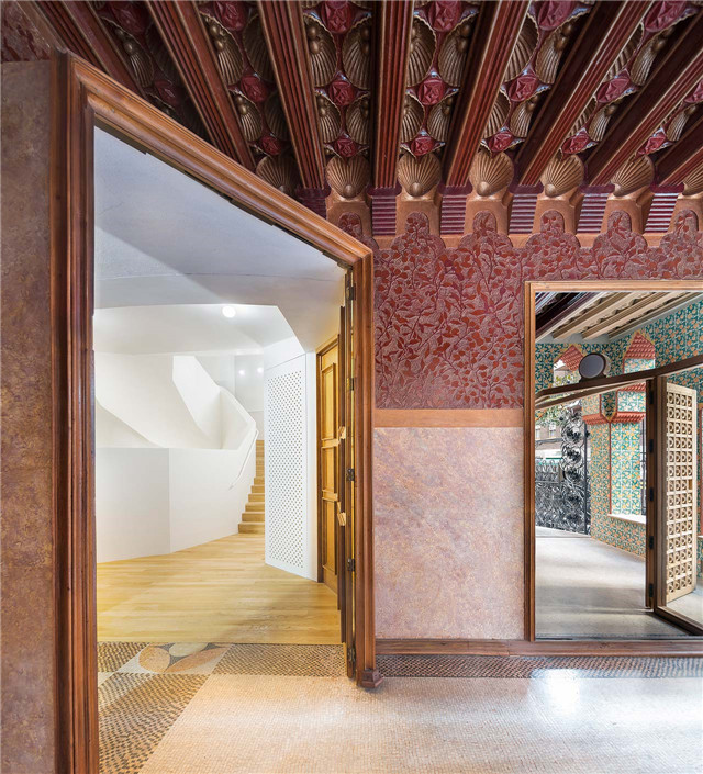 f9_casa_vicens_gaudi_barcelona_yatzer.jpg