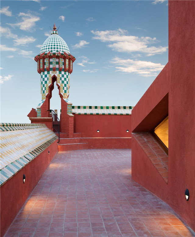 22w_casa_vicens_gaudi_barcelona_yatzer.jpg