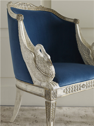 SHPR_1_Detail_Royal Swan Chair.jpg