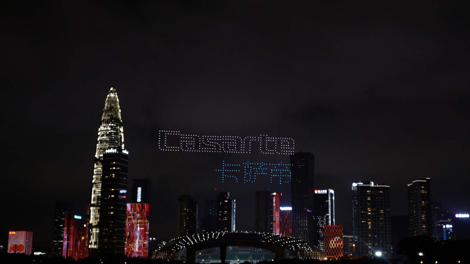 卡萨帝作为国内顶流的家电豪华品牌，以其他“豪华”家电品牌无法实现的方式向深圳问好